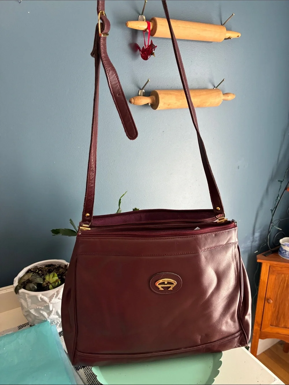 Etienne Aigner aigner polished wear